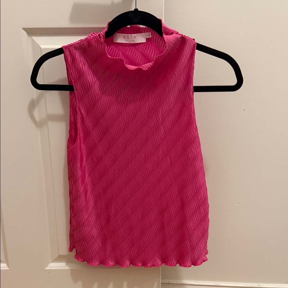 ASTR Vibrant Pink Sleeveless Blouse